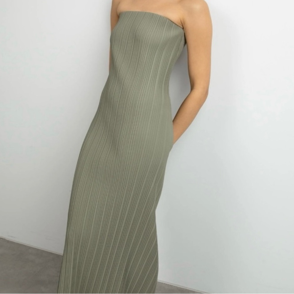OAK + FORT Strapless Sage Tube Dress
